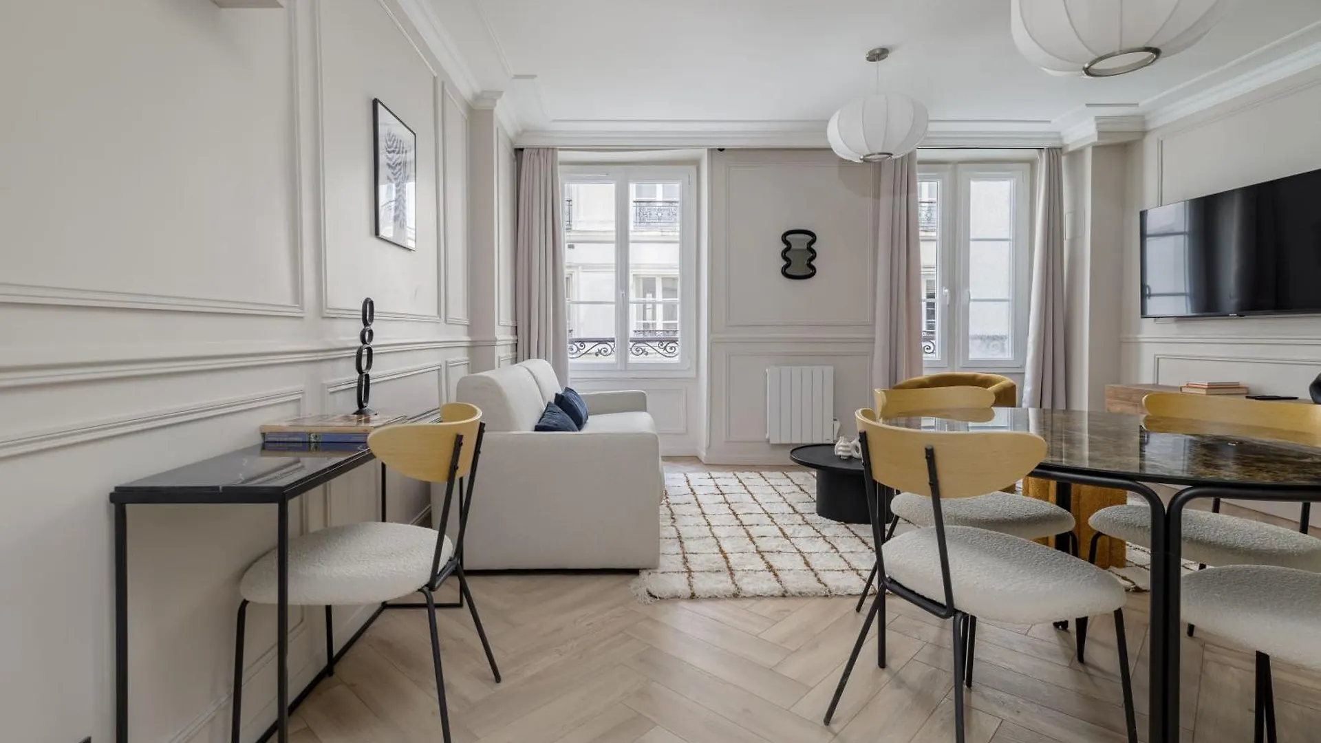 Daire Poetic Stay - Saint Lazare Paris