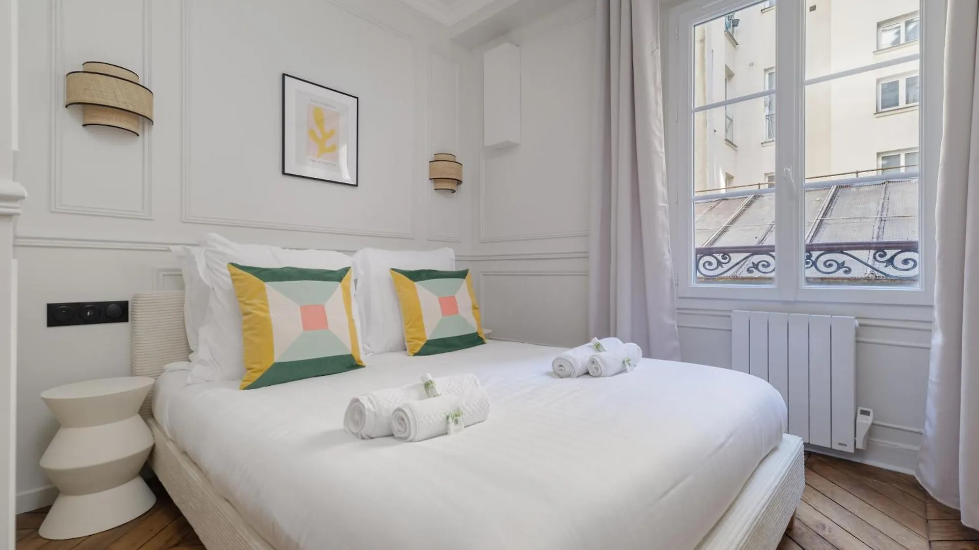 Poetic Stay - Saint Lazare Paris 0*,  Fransa